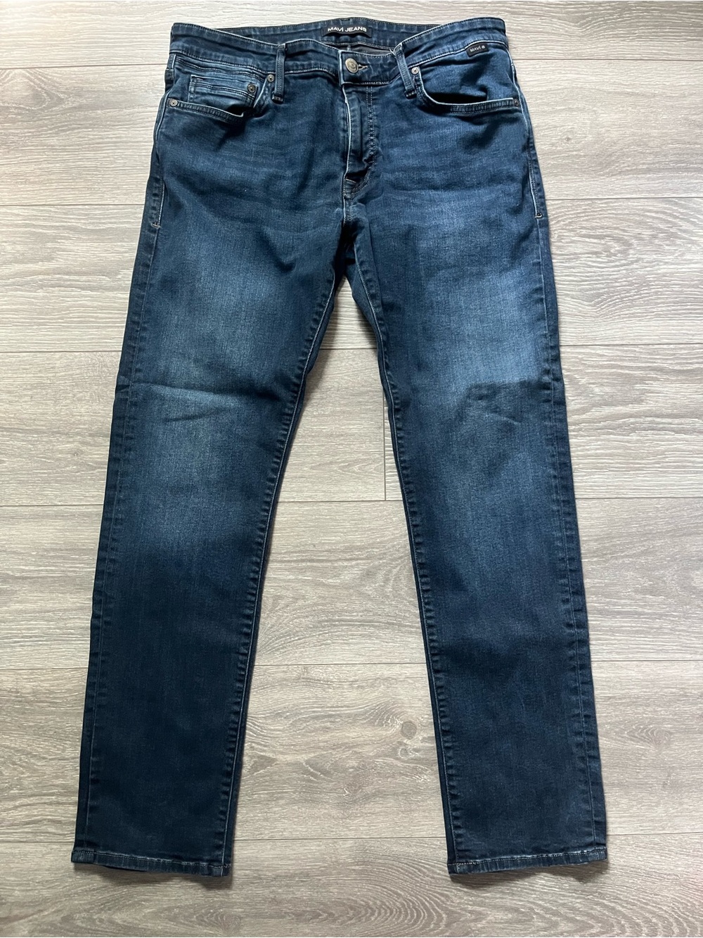 Mavi Medium Wash Straight Leg Denim Classic Preppy Blue Jeans Size 34” X 32”